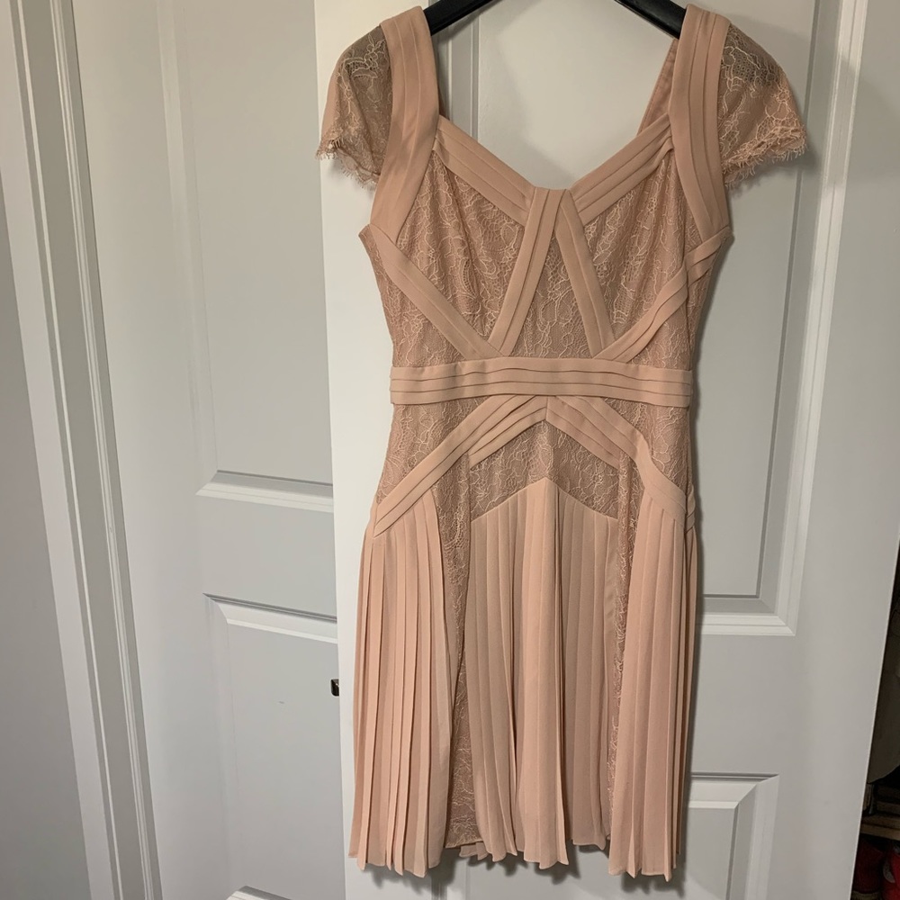BCBGMaxAzria bare pink dress. Size 0
